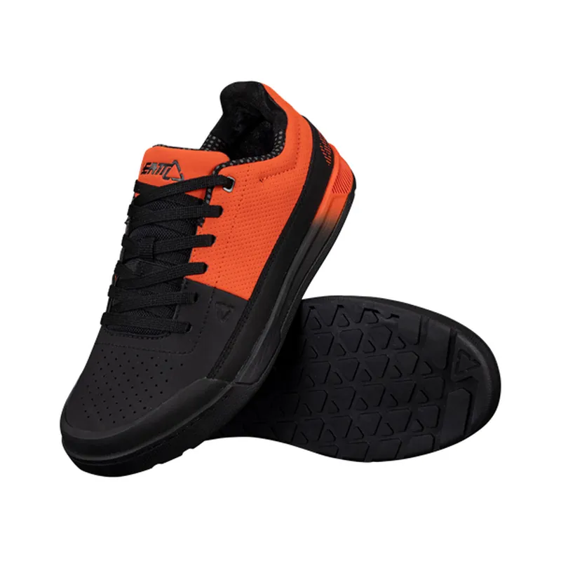 Nowość LEATT (NOWOŚĆ 2024) BUTY ROWEROWE FLAT 2.0 (PLATFORMY) SHOE GLOW KOLOR POMARAŃCZOWY/CZARNY ROZMIAR 41.5 / 26 cm