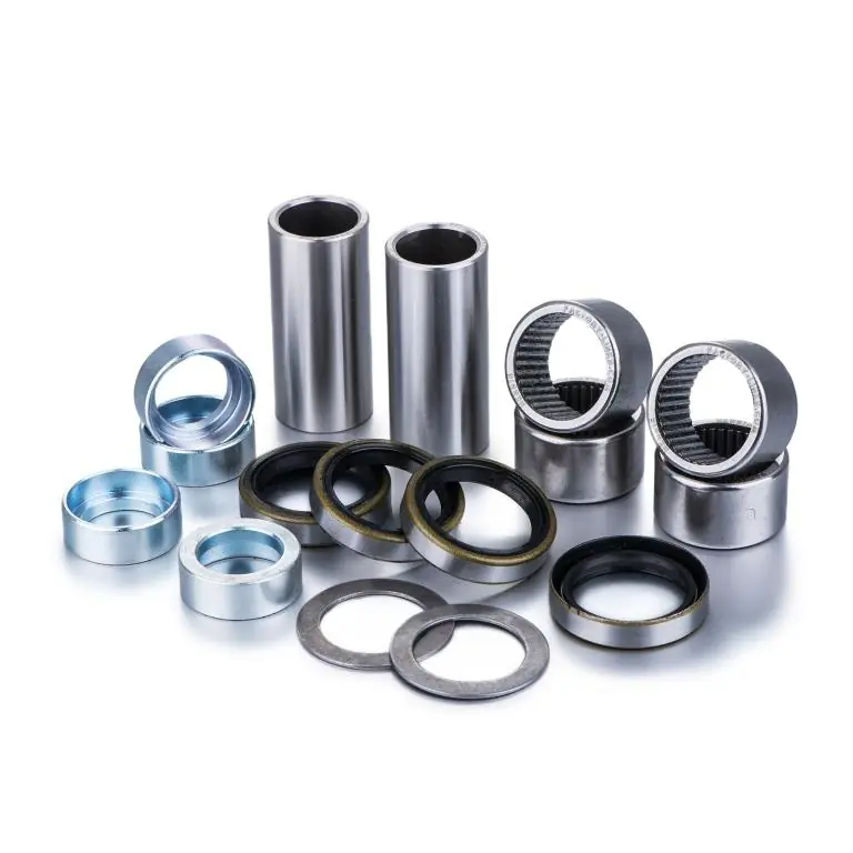 Ograniczona ilość FACTORY LINKS 2024/03 ZESTAW NAPRAWCZY WAHACZA KTM SX / SXF ‘04-‘16 ,EXC / EXCF ‘04-‘16 , HUSQVARNA TE / FE ‘11-‘16, HUSABERG TE / FE ‘11-‘14 (28-1168) (TULEJKI 17X22X48MM-2SZT, ŁOŻYSKA 22X28X16MM-4SZT) (28-1168)
