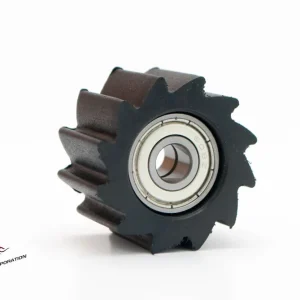ACCEL ROLKA ŁAŃCUCHA Z ŁOŻYSKAMI ŚR. 38MM (38X23MM) (ZĘBATKA) KAWASAKI KXF KOLOR CZARNY (79-5014) (MA-304) Ograniczona ilość