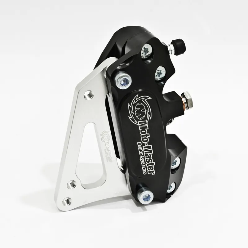 Sprawdź teraz MOTO-MASTER ZACISK HAMULCOWY SUPERMOTO (CZTEROTŁOCZKOWY) YAMAHA YZ/YZF 125/250 ‘08-‘25, YZF 450 ‘08-‘15 -, FANTIC XE/XEF/XXX/XXF125/250/450 ‘21-‘25 ZESTAW ZAWIERA KLOCKI I ADAPTER (NA ZAMÓWIENIE - PATRZ OPIS DODATKOWY)